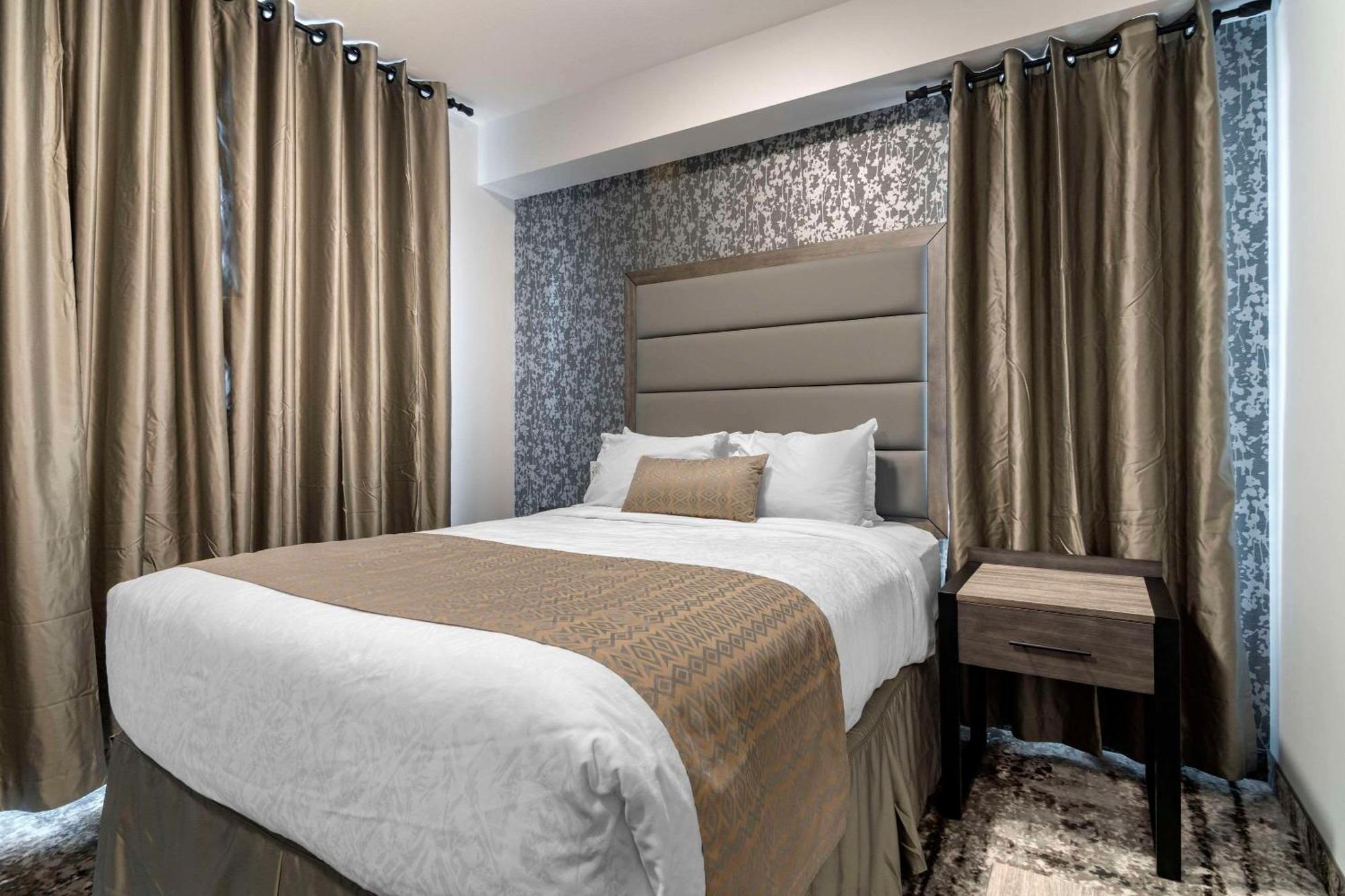 The Hue Hotel, Ascend Hotel Collection Kamloops Zewnętrze zdjęcie
